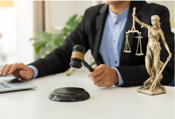 Esquire Lawyer: Meaning, Responsibilities, and Professional Role in 2026