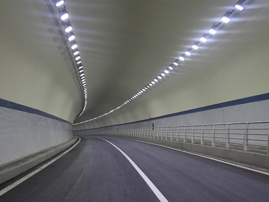 How Manufacturers Test LED Tunnel Lights for Long-Term Performance